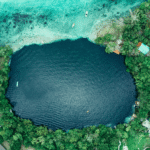 Cenote Negro de Bacalar: qué es, por qué se ve oscuro y cómo visitarlo